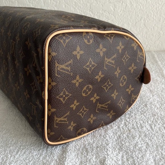 Louis Vuitton Monogram Speedy 30 - Picture 11 of 17